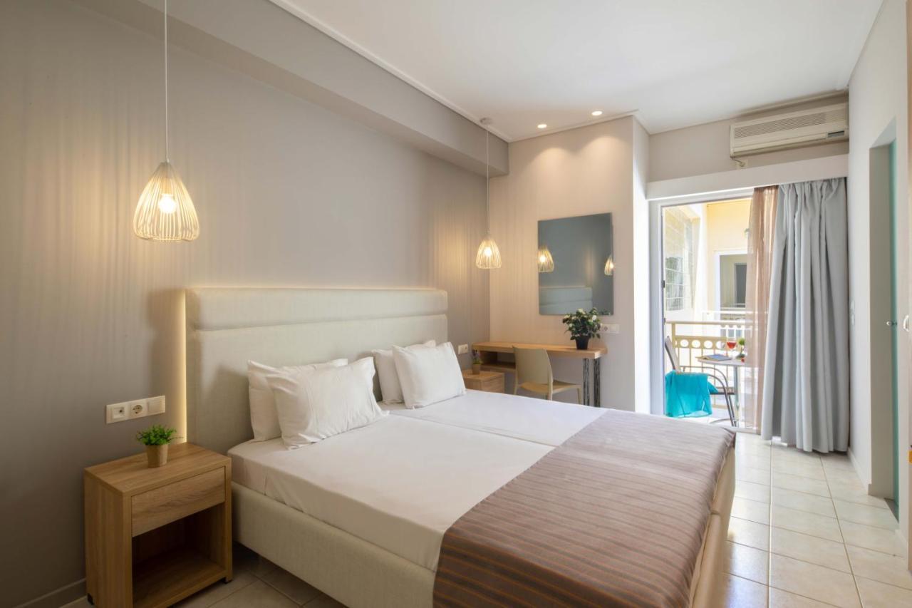 Hotel Rossis เมซอนกิ ภายนอก รูปภาพ
