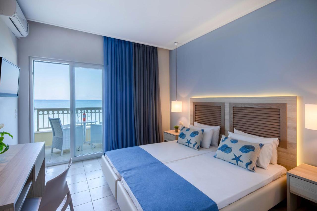 Hotel Rossis เมซอนกิ ภายนอก รูปภาพ