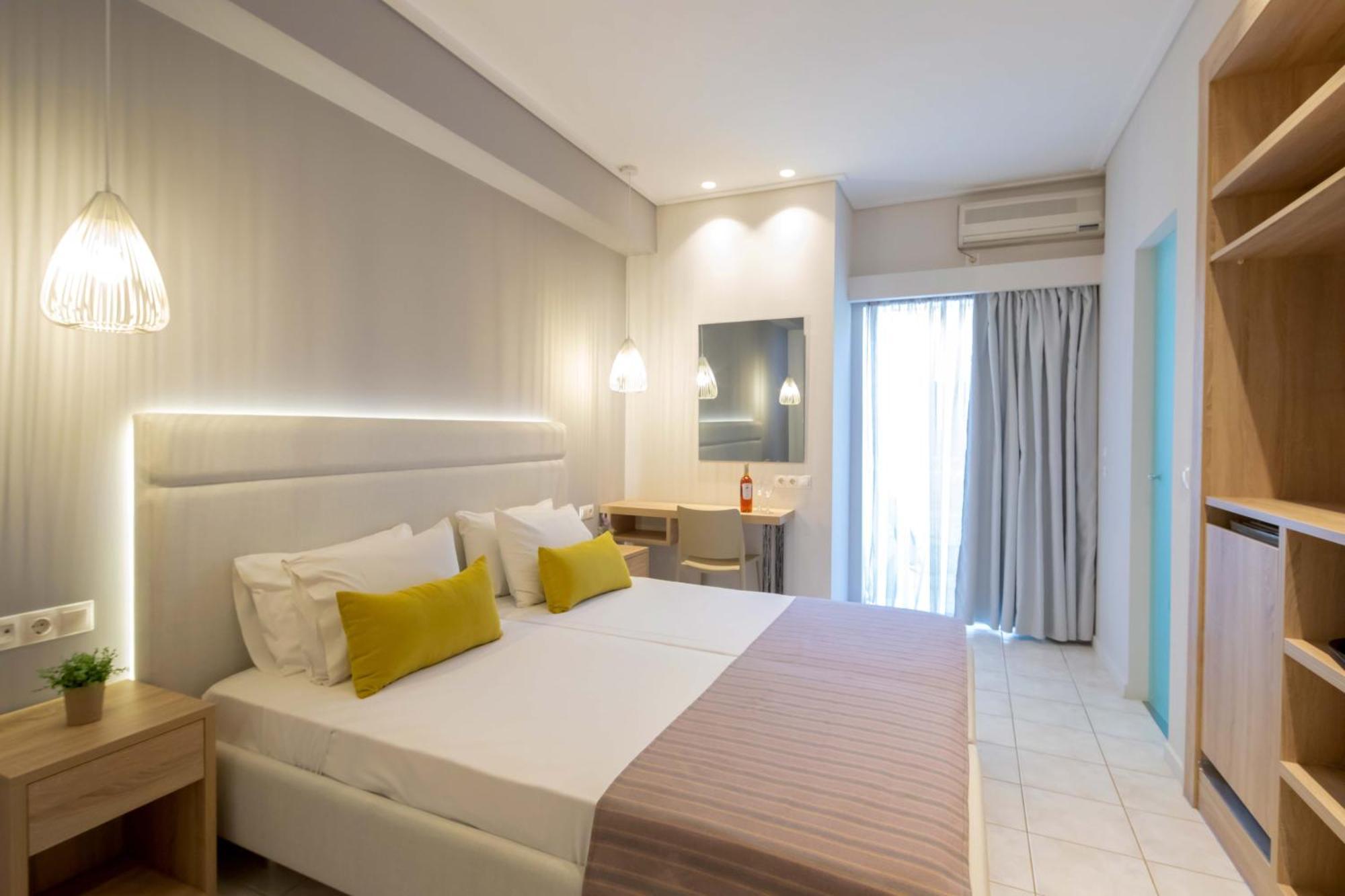 Hotel Rossis เมซอนกิ ภายนอก รูปภาพ